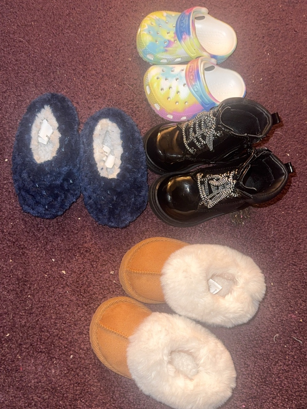 baby shoes sizes 2 & 4
